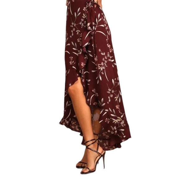 LULUS Wild Winds Burgundy Floral Print High-Low Wrap
Dress size M Party Date NWT - Picture 4 of 14
